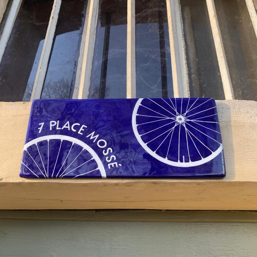 Cafe Velo Nevers Bagian luar foto