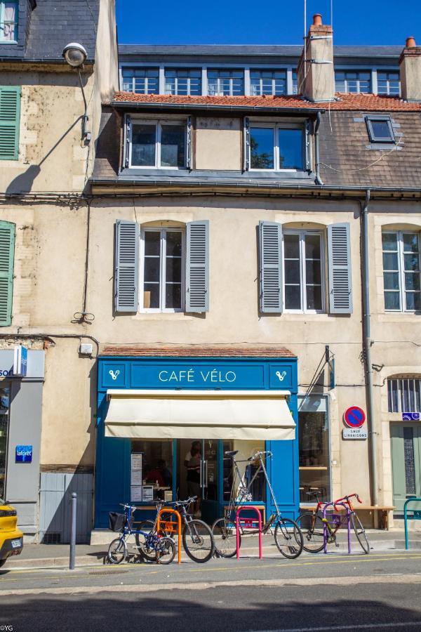 Cafe Velo Nevers Bagian luar foto