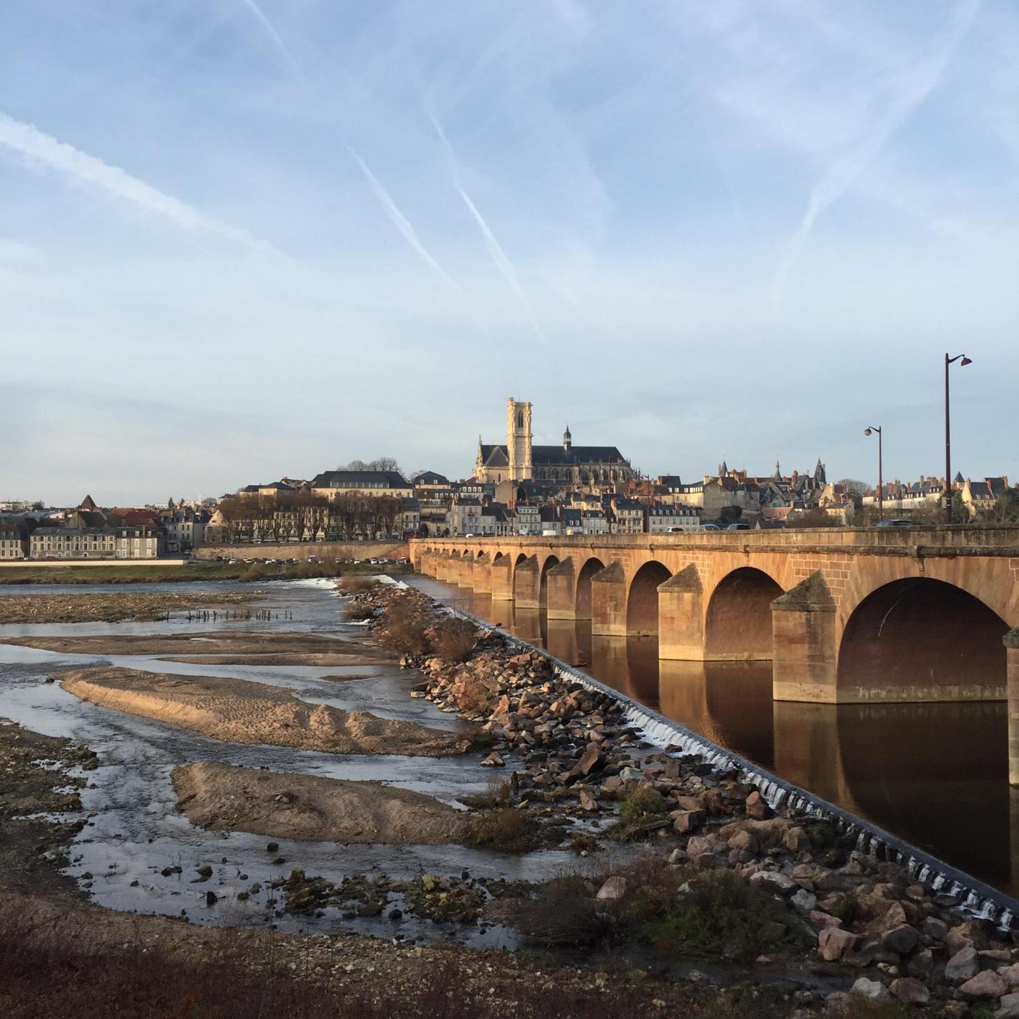 Cafe Velo Nevers Bagian luar foto